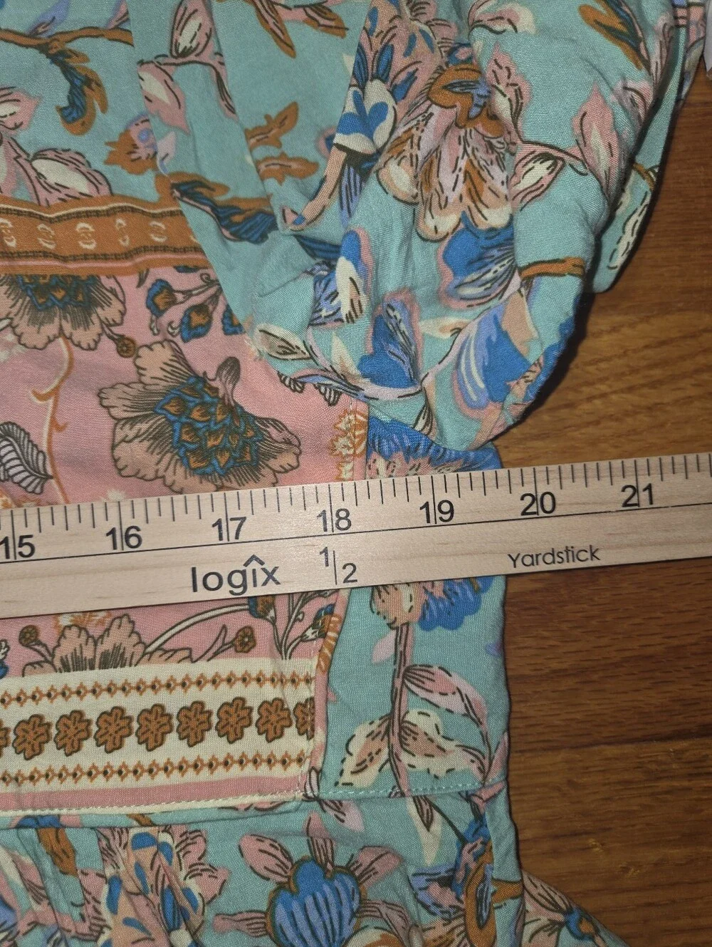 R. Vivimos lightweight bohemian